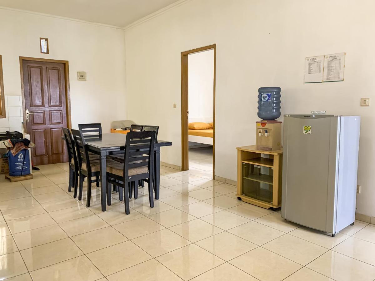 Beranda Istirahat Villa 4Br At Galaxy Resort Puncak Cikundul Exterior photo